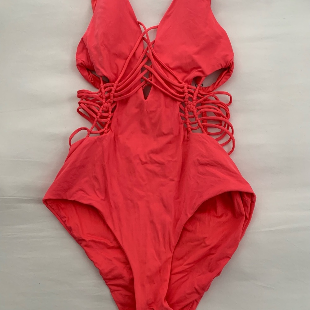 BECCA, Pink One Piece